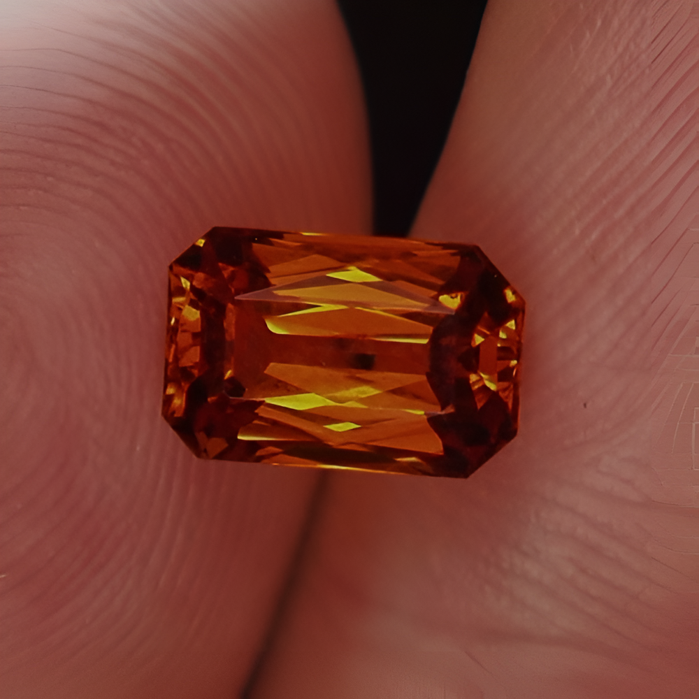 Brilliant! Top Cut & Fine Color! Spessartite Garnet 3.53 ct GL