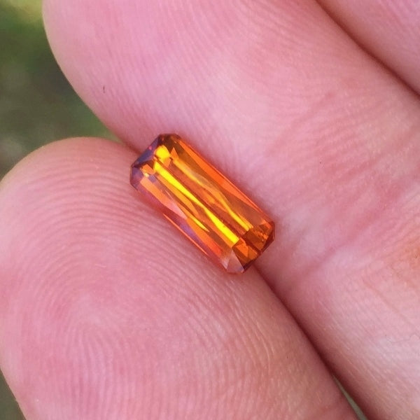 Classic Color! Natural Spessartite Garnet 1.73 ct GL