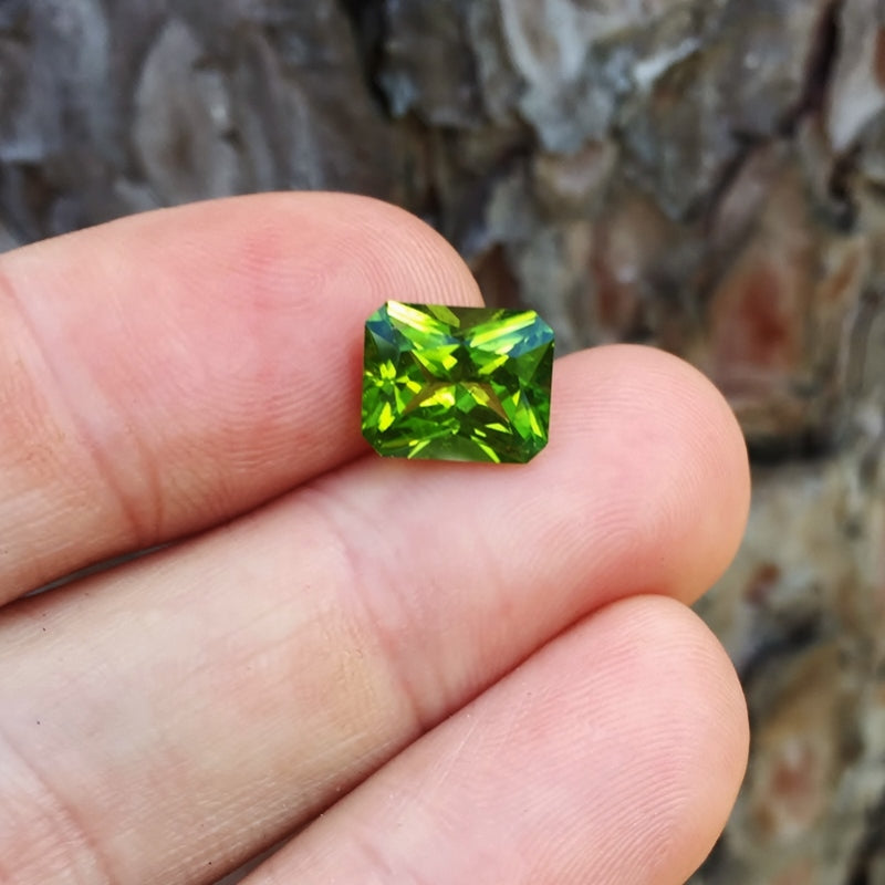 Bright & Pretty San Carlos Arizona Peridot 4.72 ct