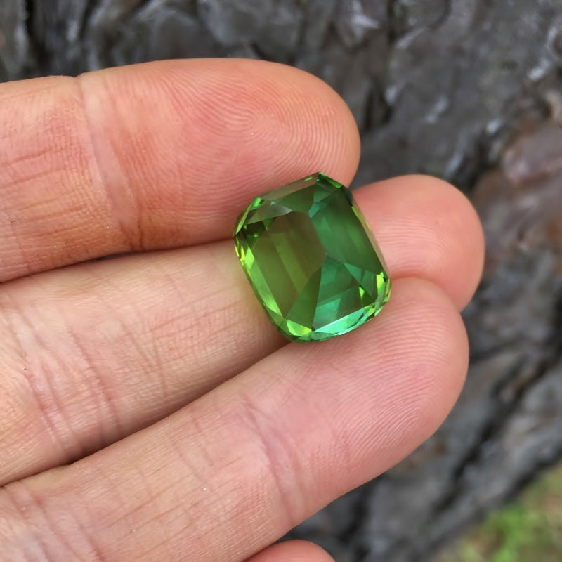 Color! Big Green Natural Tourmaline Mozambique 21.50 ct