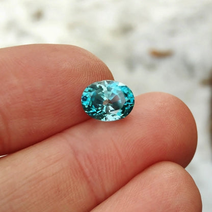 Bright & Pretty! Natural Blue Zircon Cambodia 4.10 ct