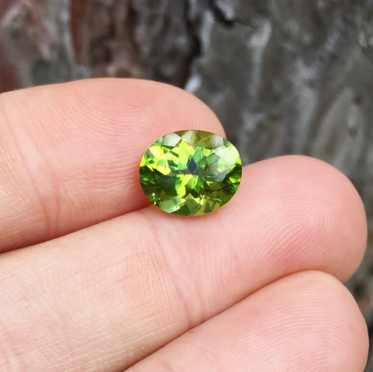 Fine Quality! Bright & Pretty Arizona Peridot 4.51 Carats