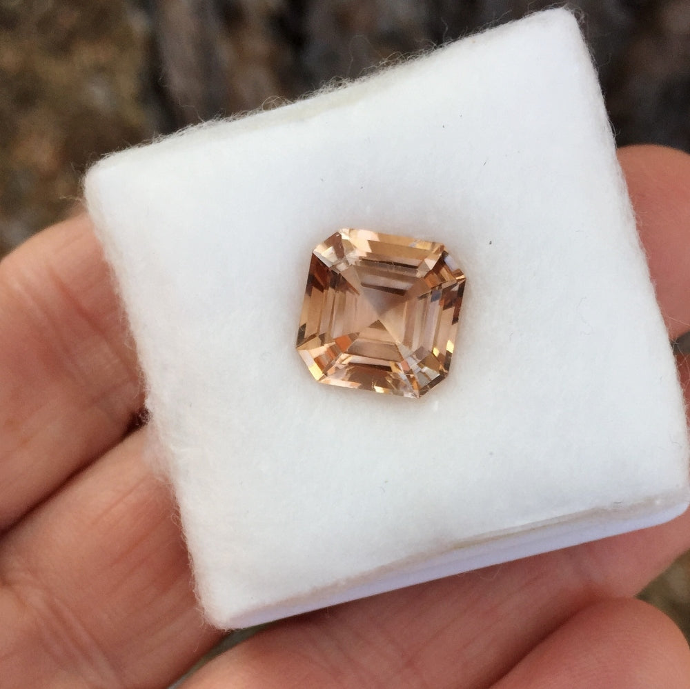 USA Cut! Natural Champagne Topaz Pakistan 9.63 Carats