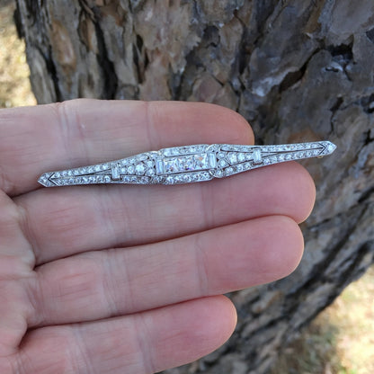 Art Deco Platinum and 18 kt Diamond Brooch French Cut Center Diamonds