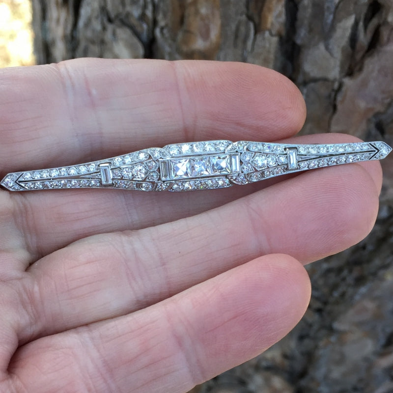 Art Deco Platinum and 18 kt Diamond Brooch French Cut Center Diamonds