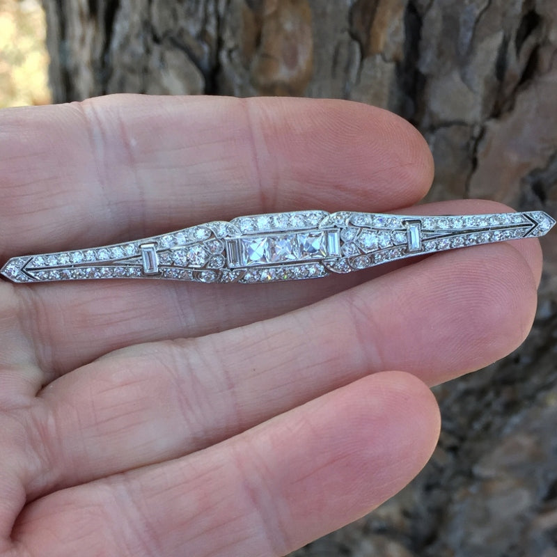 Art Deco Platinum and 18 kt Diamond Brooch French Cut Center Diamonds