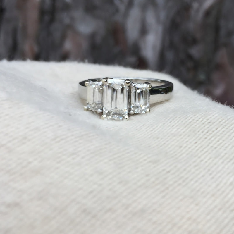 Superb Quality! Emerald Cut Natural Diamond Platinum Ring 2.25 Carats